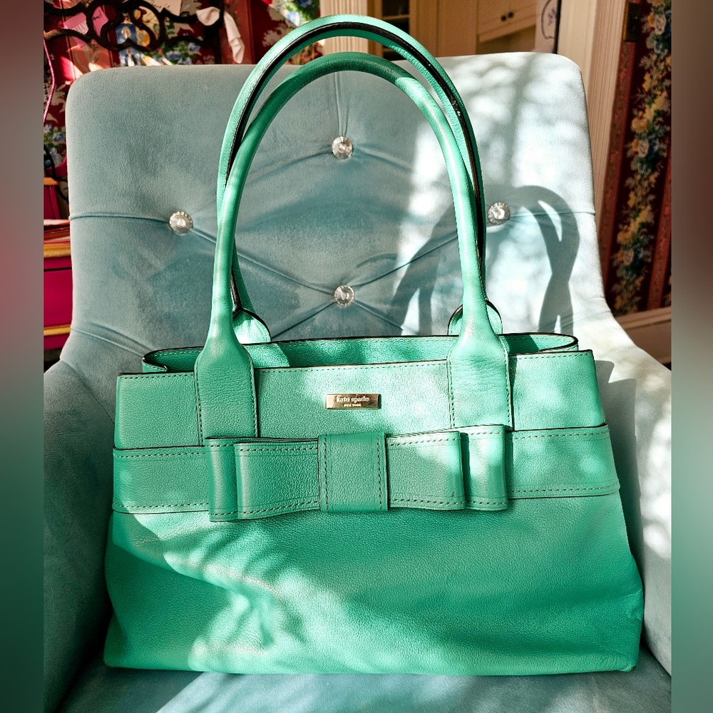 Kate Spade ♠️ New York Quinn Villabella Avenue Leather Bow Bag